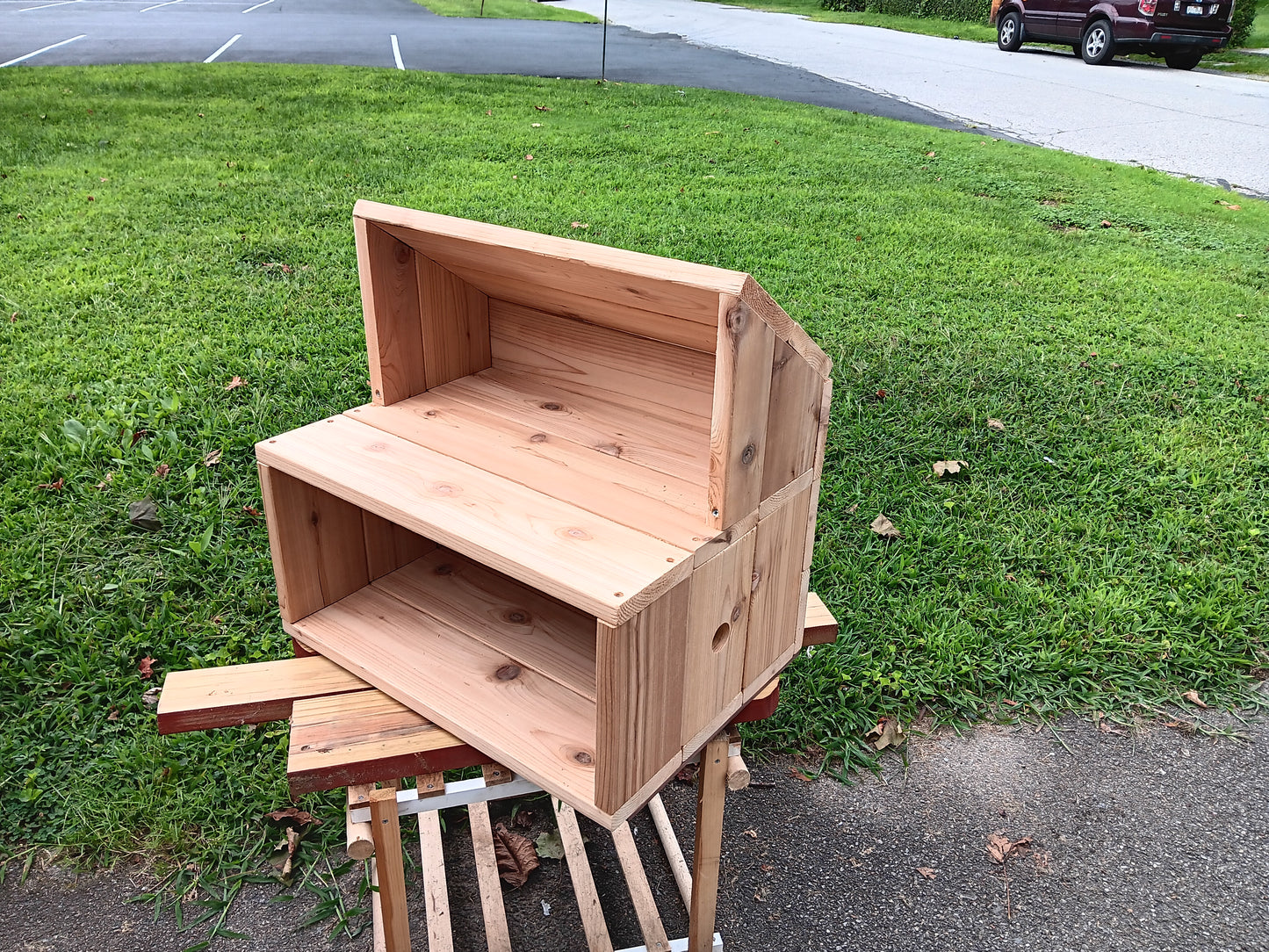 Cedar Lecturn