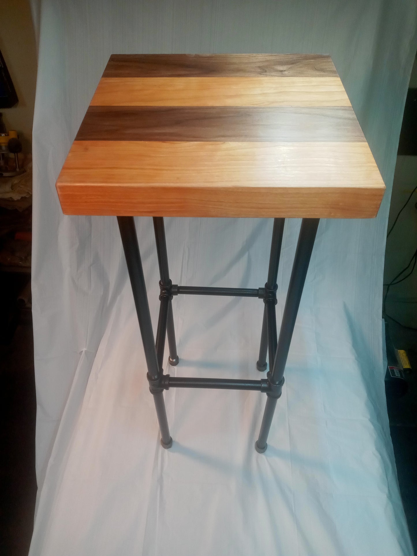 1007 - Wood and Iron Pipe Bar Stool